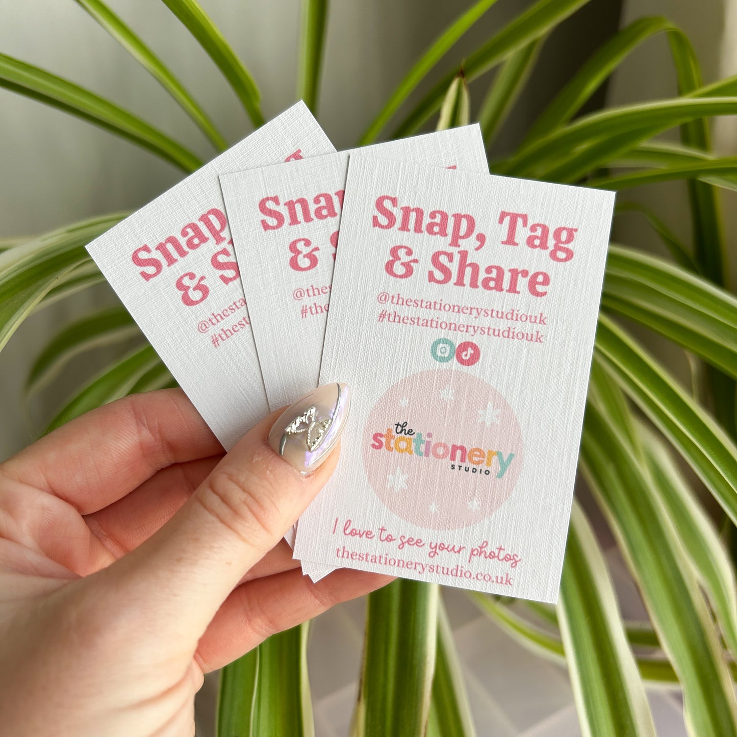 Snap, Tag & Share Cards